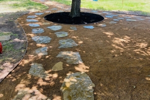 crushed granite with flagstone steps and mulch job